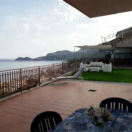 Terrazza Taormina Nyaraló Letojanni